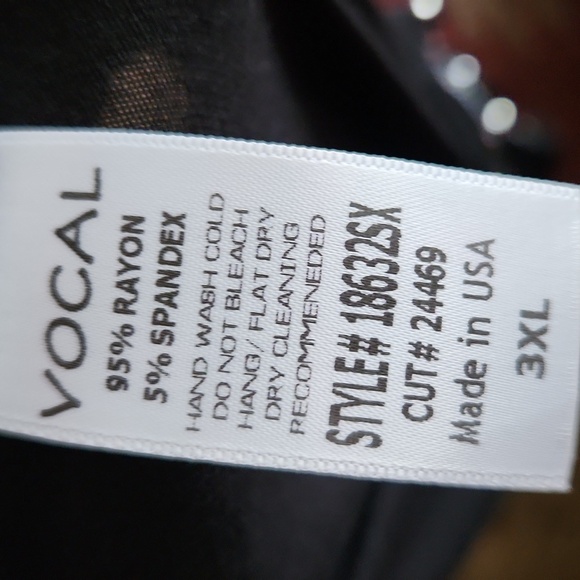 Vocal silver stud cutout top - Picture 7 of 7